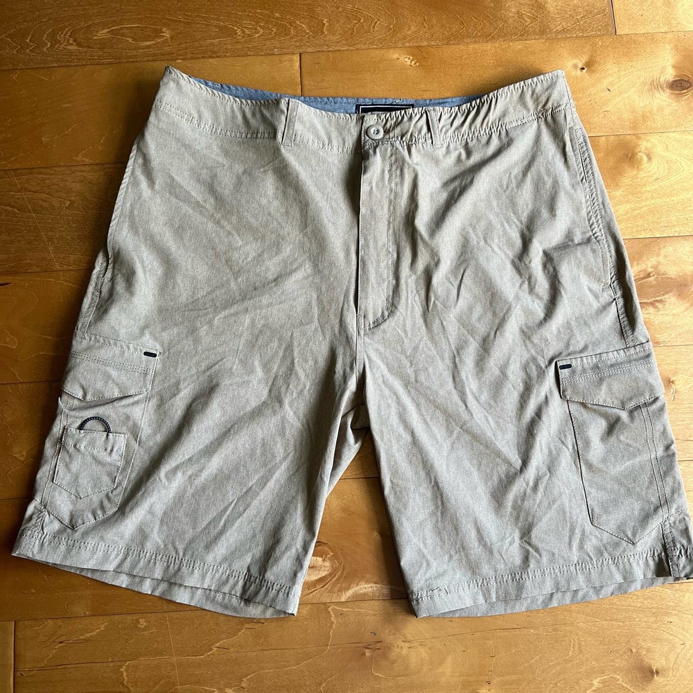 Ocean Current size 40 men’s lightweight tan color shorts
